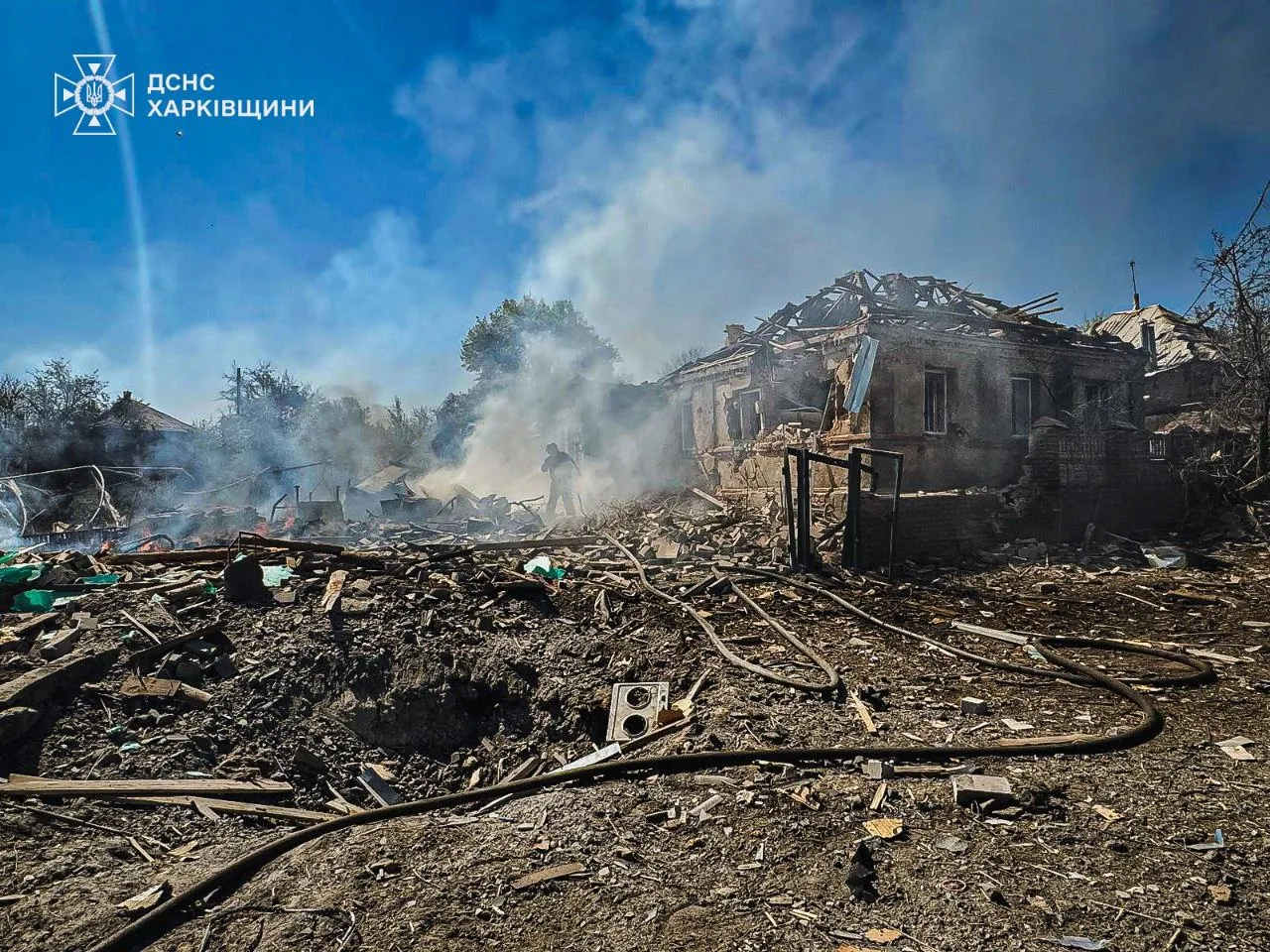 Фото: ДСНС Харківщини Ворог завдав авіаударів по Куп'янську, Петропавлівці і Гороховатці: є загиблі і постраждалі на порталі Gromada Group