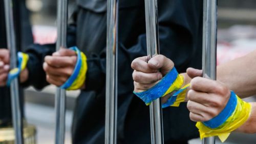 Три роки в неволі: Свободу Денису Мацолі та Владиславу Іскрі Журавльову на порталі Gromada Group