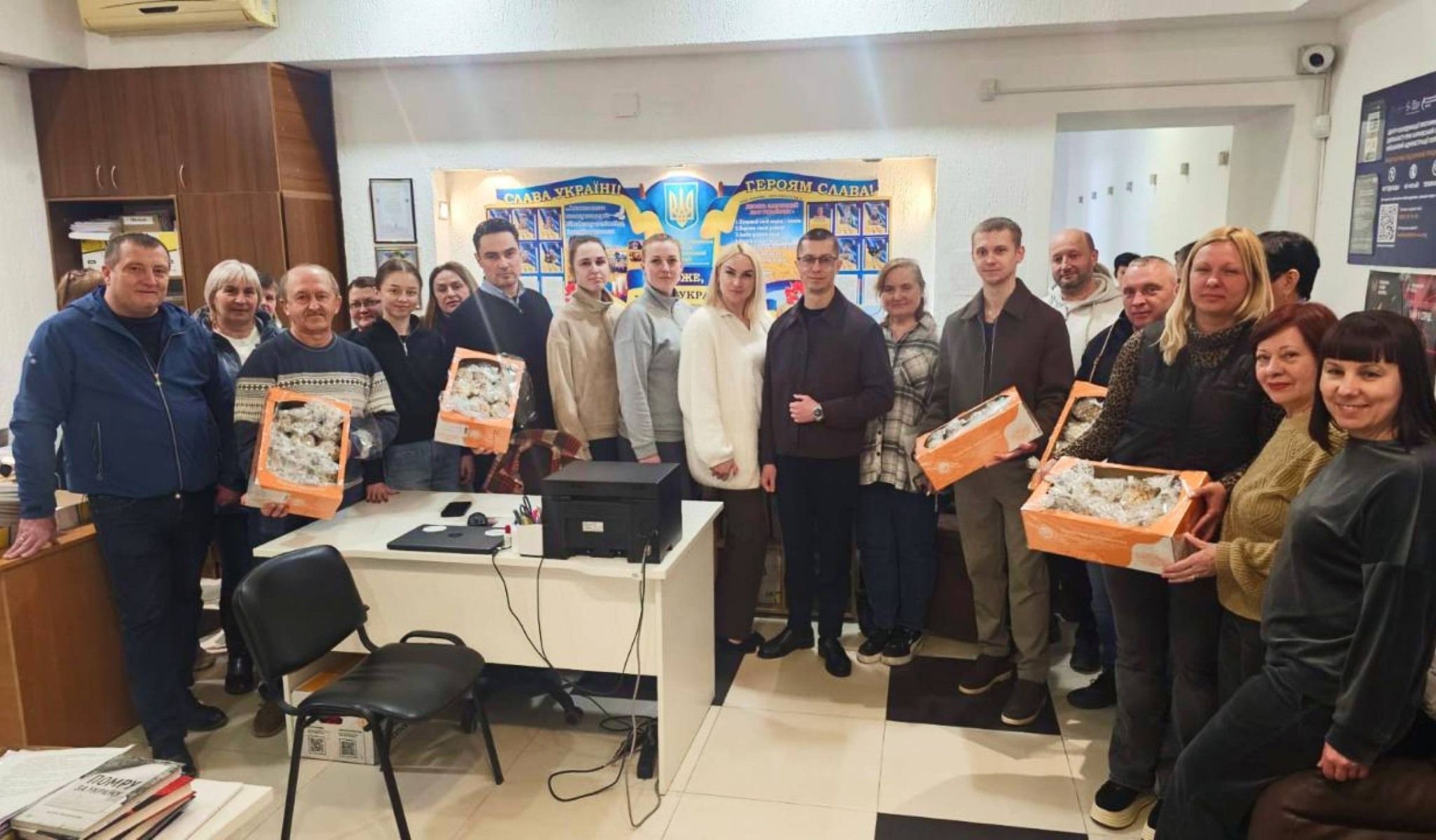 Великодні паски дітям Липецької громади та колективу сільради подарував «Благодійний фонд Данила Кислого» на порталі Gromada Group