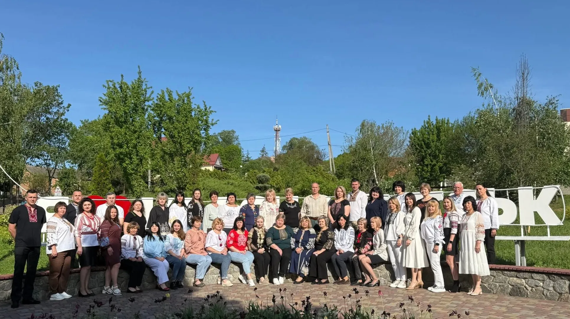 Краснокутська громада долучилася до святкування Дня вишиванки  (ФОТО) на порталі Gromada Group