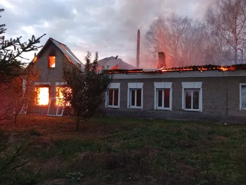 У Шевченківській громаді ворог обстріляв промислові об'єкти, склади зі збіжжям та житлові будинки на порталі Gromada Group