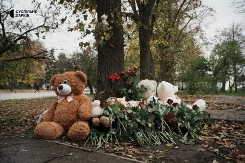 У Новій Водолазі попрощалися з жінками та дівчатками, вбитими російським дроном на порталі Gromada Group