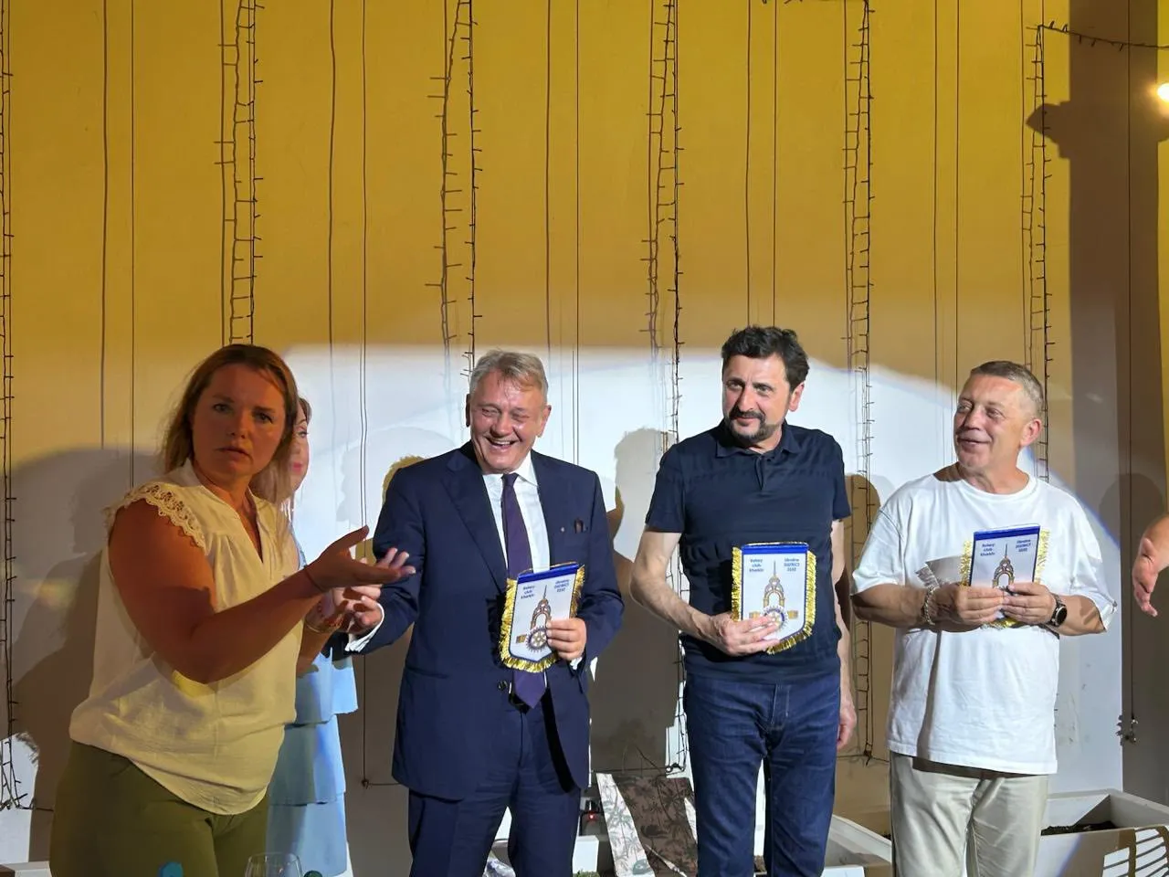 Фото Rotary club Kharkiv Стовпи Миру від ротарійців - це прагнення до мирного та справедливого співіснування народів світу. Про що йшлося на зустрічі у Ларнаці на порталі Gromada Group