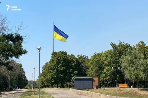 У Краматорську до Дня Державного Прапора відновили найбільший прапор Донеччини (ФОТО, ВІДЕО) на порталі Gromada Group