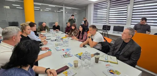 За дорученням начальника ХОВА Олега Синєгубова керівники Управління у справах ветеранів та Департаменту економіки і міжнародних відносин ХОВА взяли участь у форумі «Безбар’єрність 2.0». До заходу долучилися керівники Головного управління Пенсійного фонду України в Харківській області, Головного управління Державної податкової служби в Харківській області, представники Харківської філії Харківського обласної служби зайнятості та ветеранської спільноти.