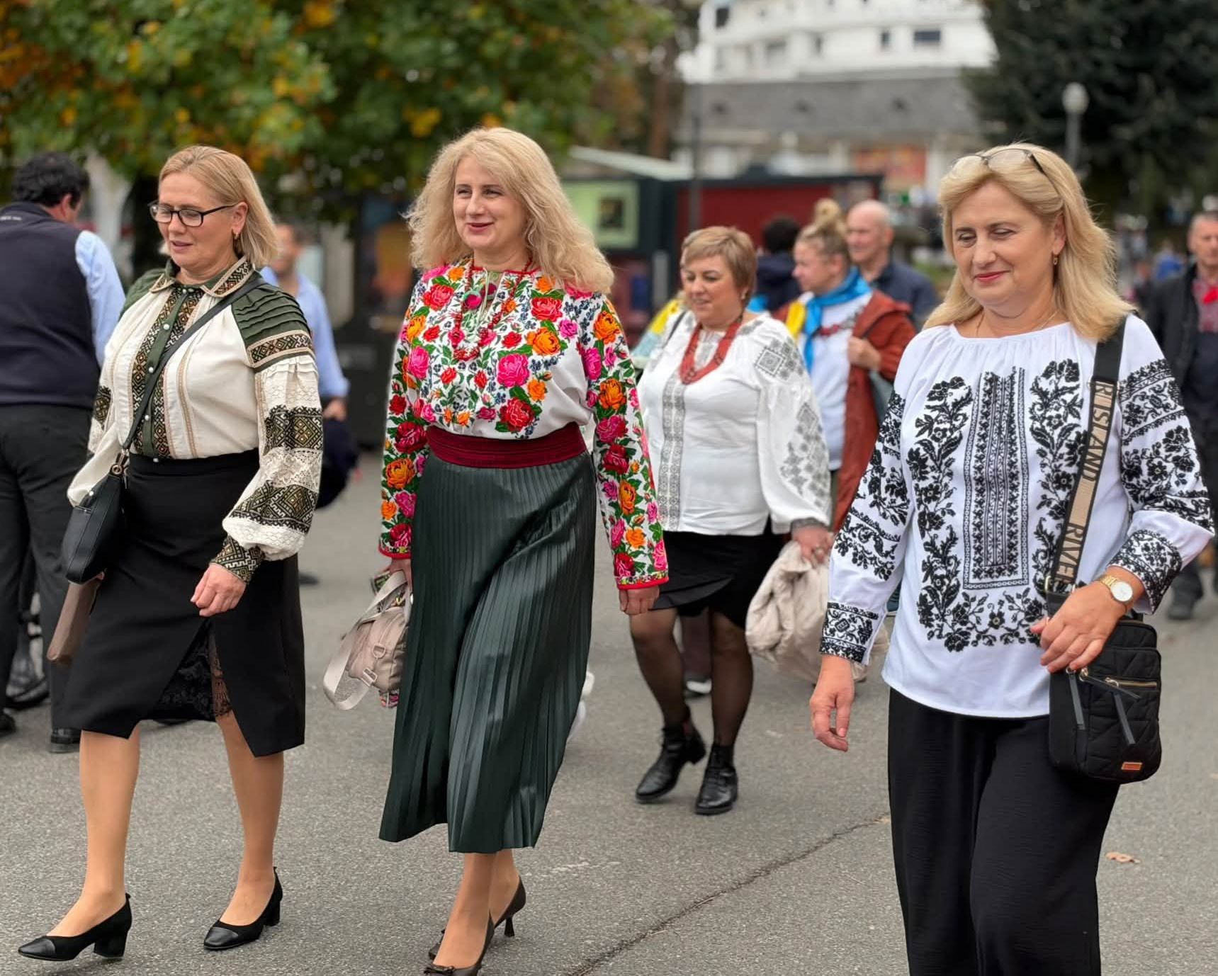 «Пресвята Богородице, огорни своєю опікою наших рідних, усіх, кого носимо в серці, і нашу зболену Україну» - Неля Герман - фото 2