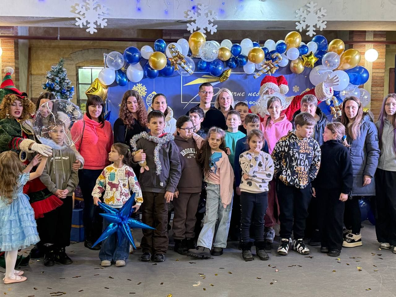 «Яскраве та тепле дійство, сповнене радості, усмішок і справжньої казки»: новорічне свято для дітей відбулося у Липецькій громаді на порталі Gromada Group