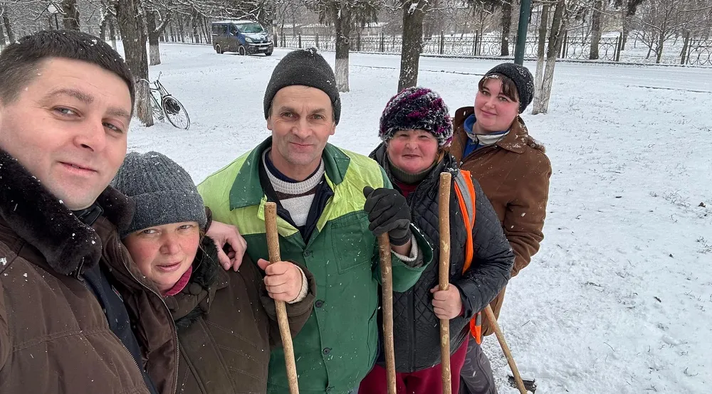 Borova`s communal workers withstood the test of snow at the Gromada Group Media
