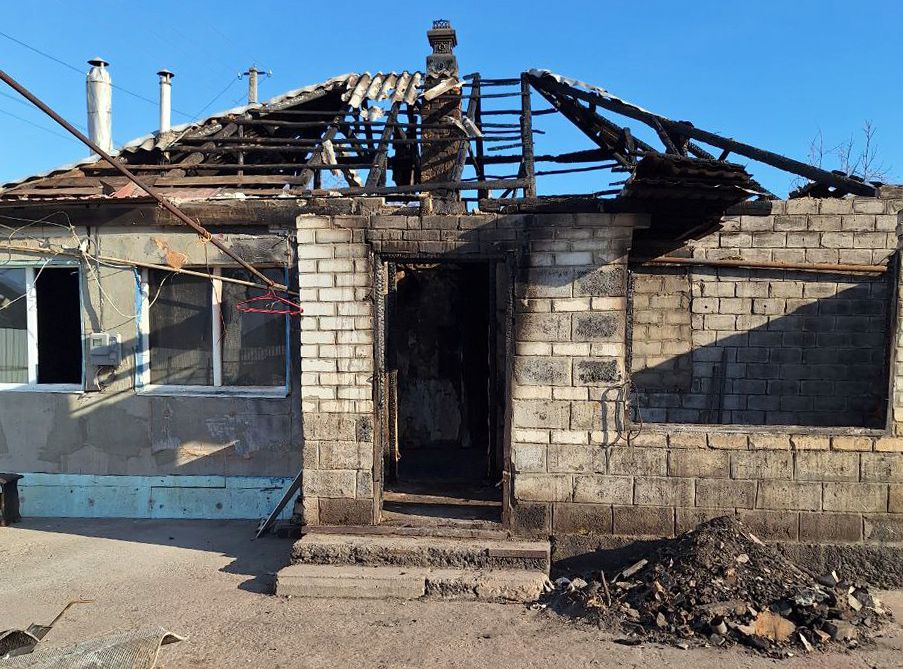 Родина зміївчан, яка втратила все у вогні, потребує допомоги Родина зміївчан, яка втратила все у вогні, потребує допомоги на порталі Gromada Group