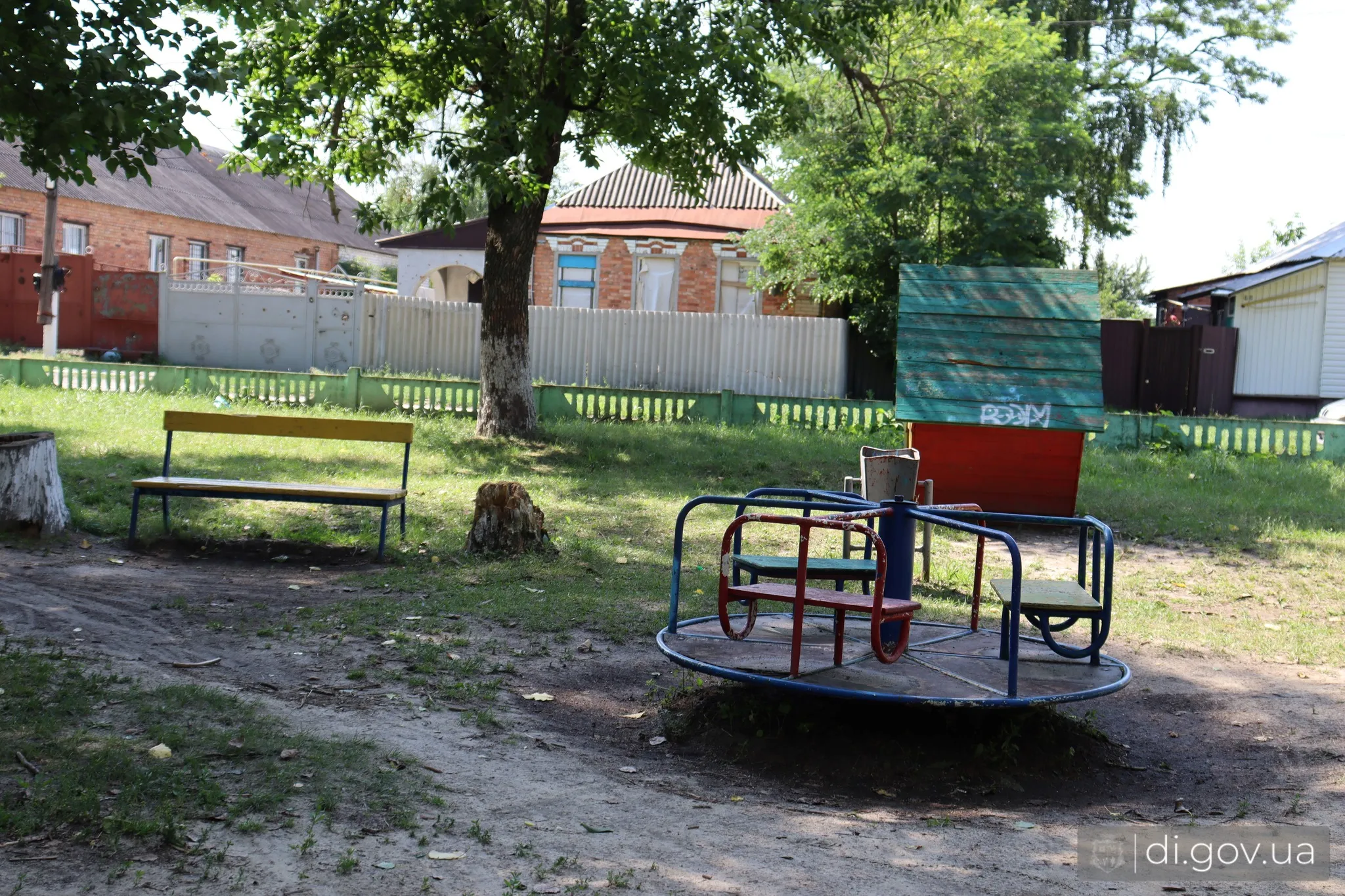 An old playground will be replaced with a new one in Dergachi at the Gromada Group Media