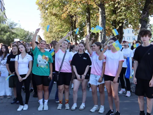Не за секунди, а за кожне життя: Кегичівка долучилася до акції «Шаную Воїнів, біжу за Героїв України» на порталі Gromada Group