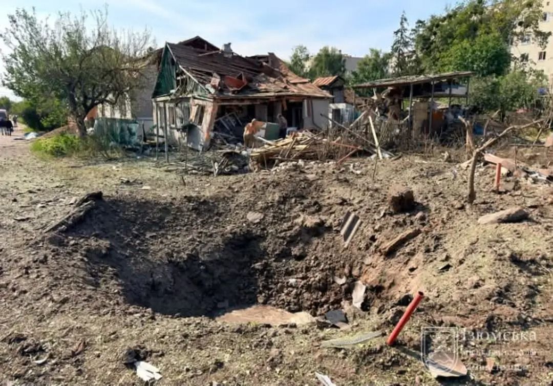 Удар по місту Ізюм в День Незалежності України - фото 2