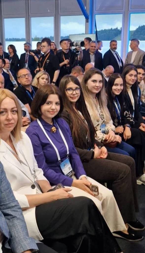 Carpathian 8 Summit у Буковелі: Липецьку громаду на міжнародному молодіжному майданчику представляла Ангеліна Кириленко - фото 4