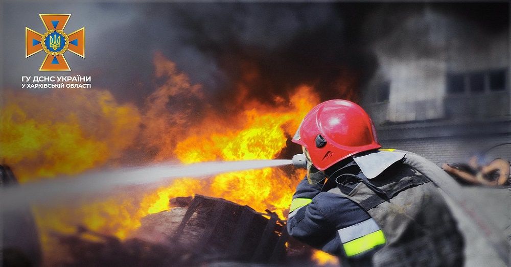 Минулої доби ворожі збройні сили обстріляли 16 населених пунктів Харківщини, зокрема місто Харків - фото 3