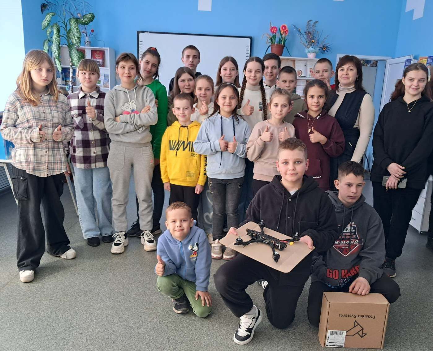 Фото: Освіта, молодь і спорт Краснокутщини Дрон камікадзе «Пташка» на допомогу захисникам на порталі Gromada Group