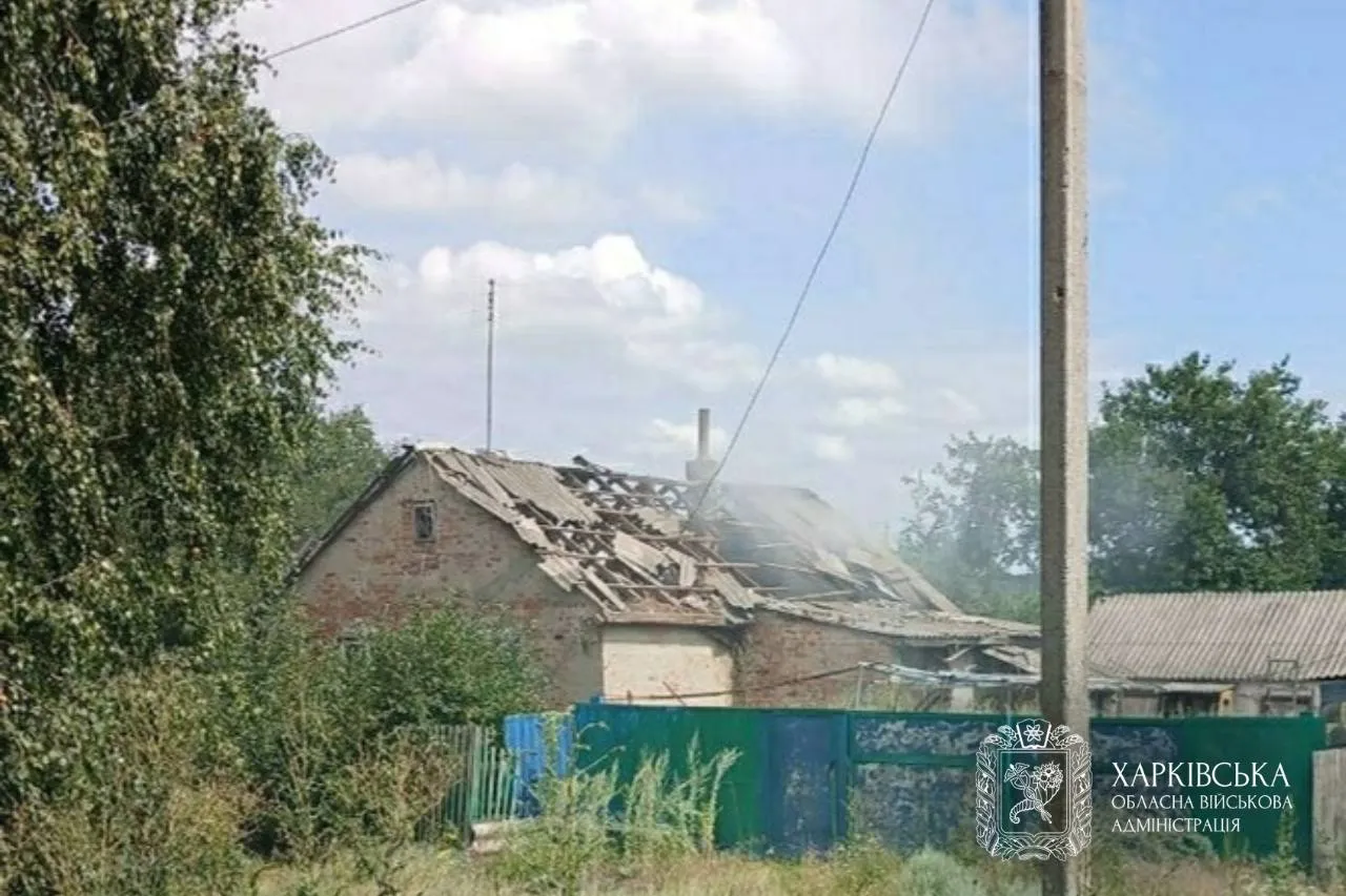 На фото с. Баранівка Протягом минулої доби ворожих ударів зазнали м. Харків і 15 населених пунктів Харківської області. Внаслідок обстрілів одна людина загинула, постраждали 14 людей.