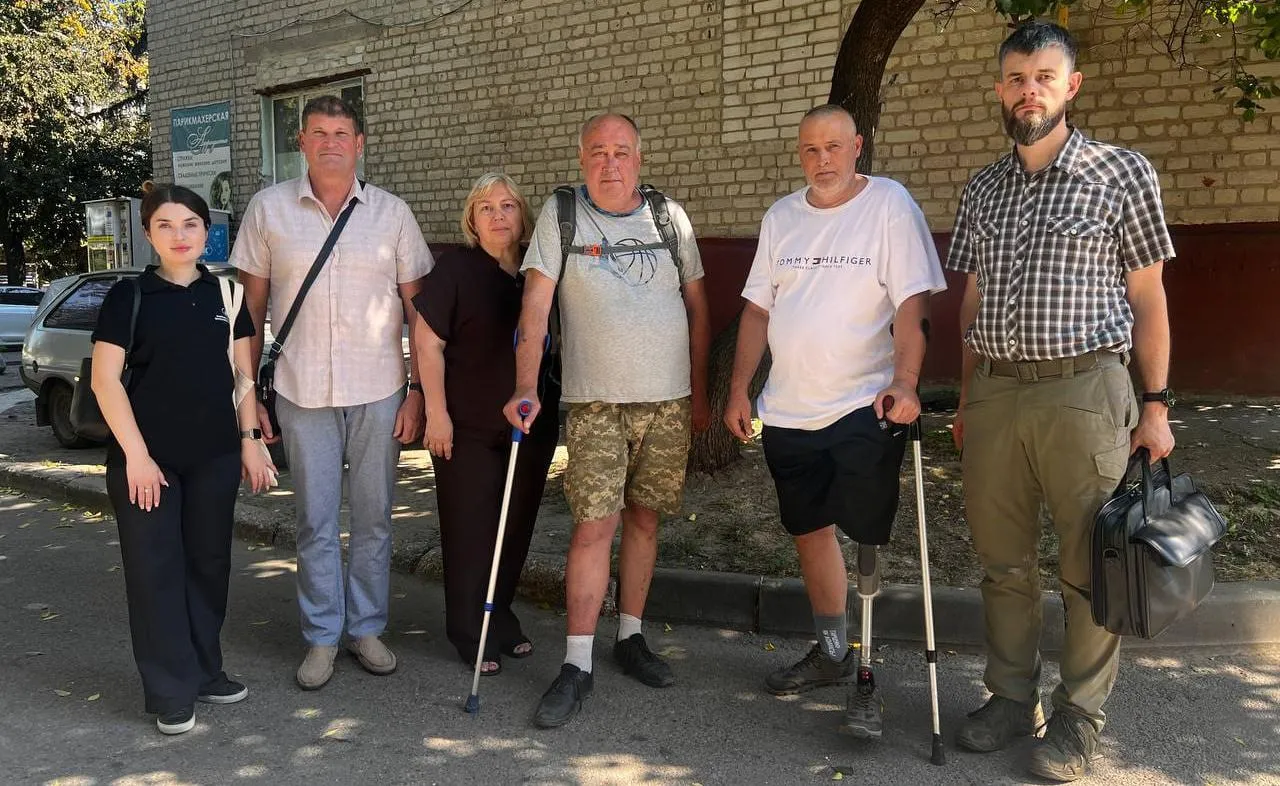 Харківська ОВА веде системну реалізацію ветеранської політики у громадах області За дорученням начальника Харківської обласної військової адміністрації Олега Синєгубова у Чугуївській територіальній громаді відбувся черговий виїзний захід «Турбота поруч».