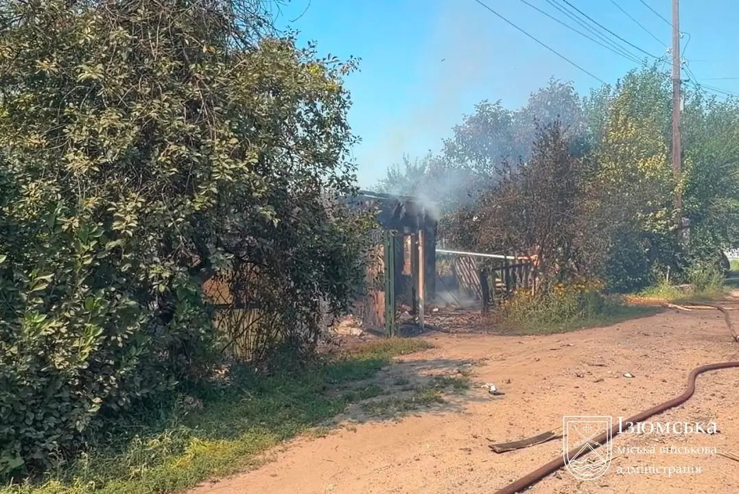 Окупанти три рази обстріляли місто Ізюм - фото 2