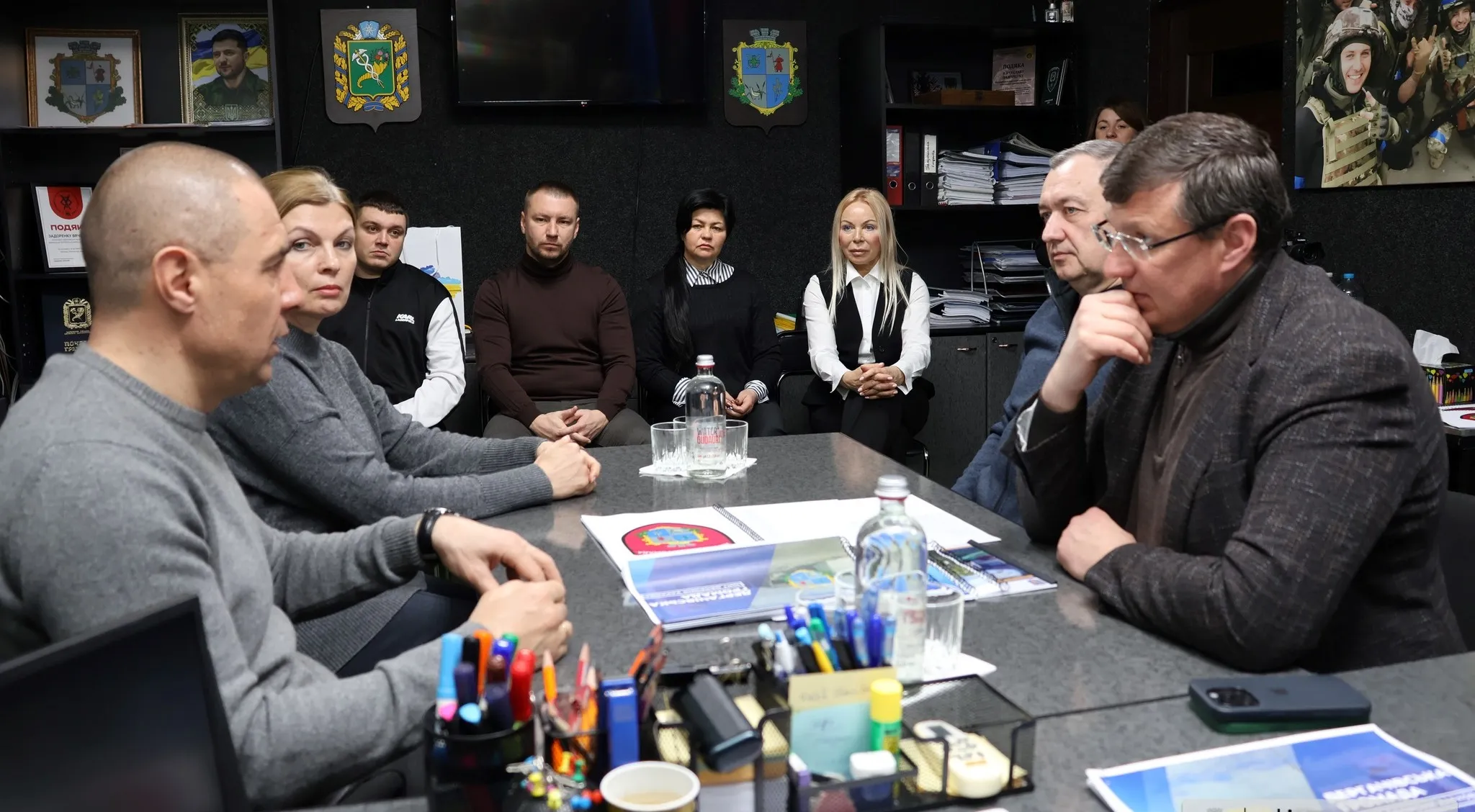 Фото Дергачівської міської ради У межах реалізації національного проєкту «Пліч-о-пліч: згуртовані громади» на Дергачівщині відбулась робоча зустріч з представниками Броварської громади на чолі з міським головою Ігорем Сапожко.