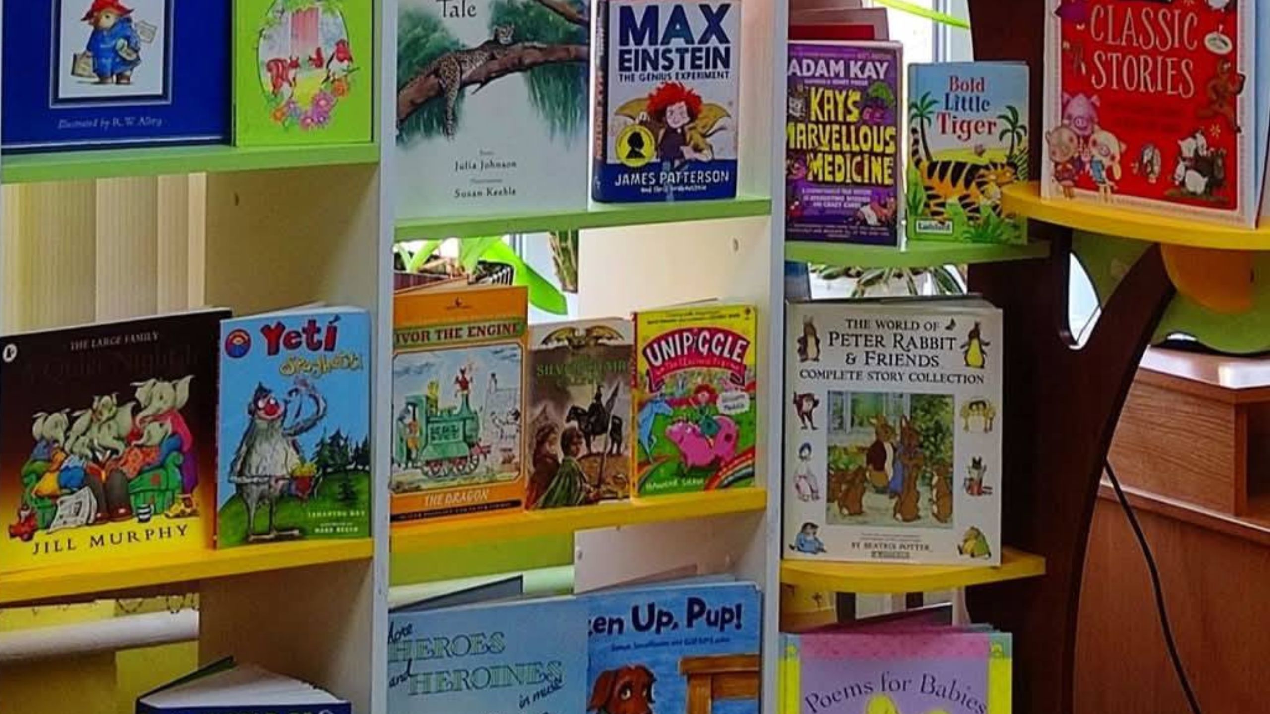 В нововодолазькій Дитячій бібліотеці з’явилися нові англомовні книжки на порталі Gromada Group