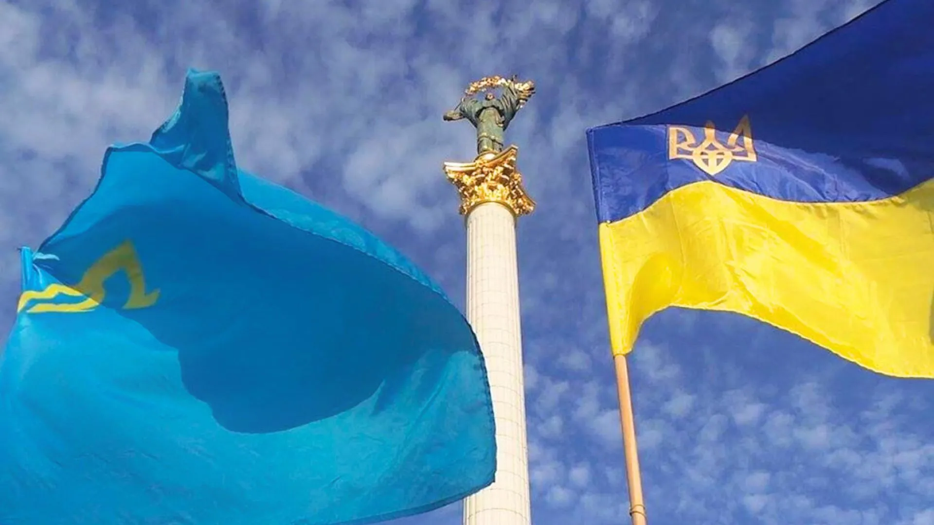 26 червня в Україні відзначається День кримськотатарського прапора – свято, присвячене одному з головних національних символів кримськотатарського народу.