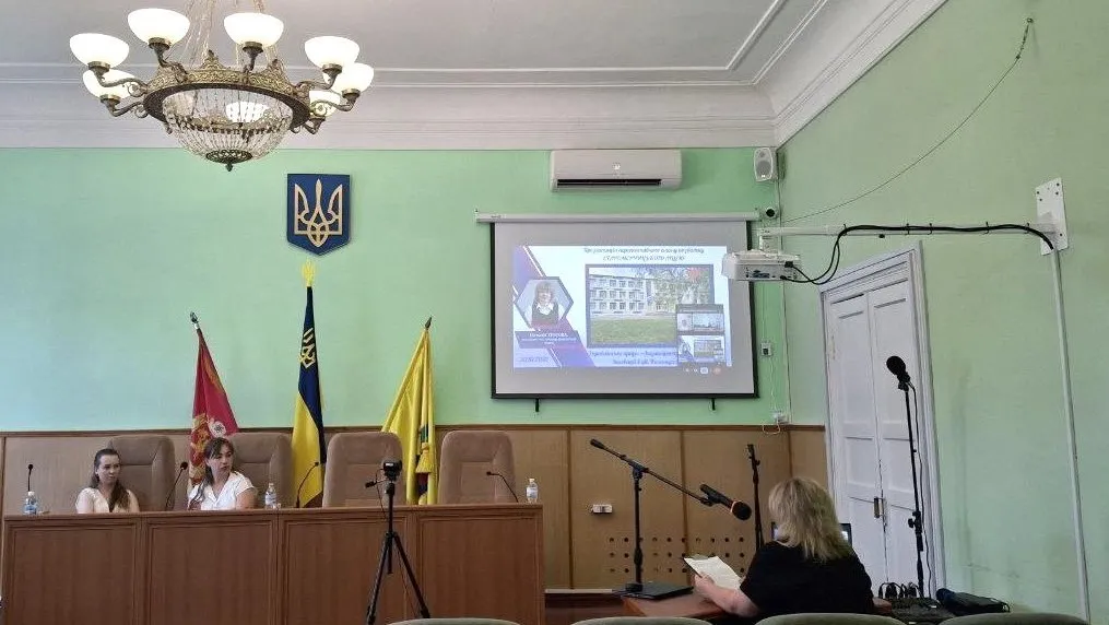 Три ліцеї Валківської громади отримають нових очільників. Напередодні стали відомі результати конкурсного відбору на заміщення вакантних посад директорів Шарівського, Старомерчицького та Високопільського освітніх закладів. За рішенням комісії, перемогу вибороли досвідчені педагогині, які представили найпереконливіші стратегії розвитку шкіл у сучасних умовах.