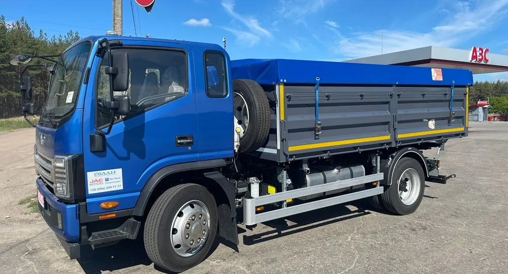 Borova community utility workers received a new truck at the Gromada Group Media