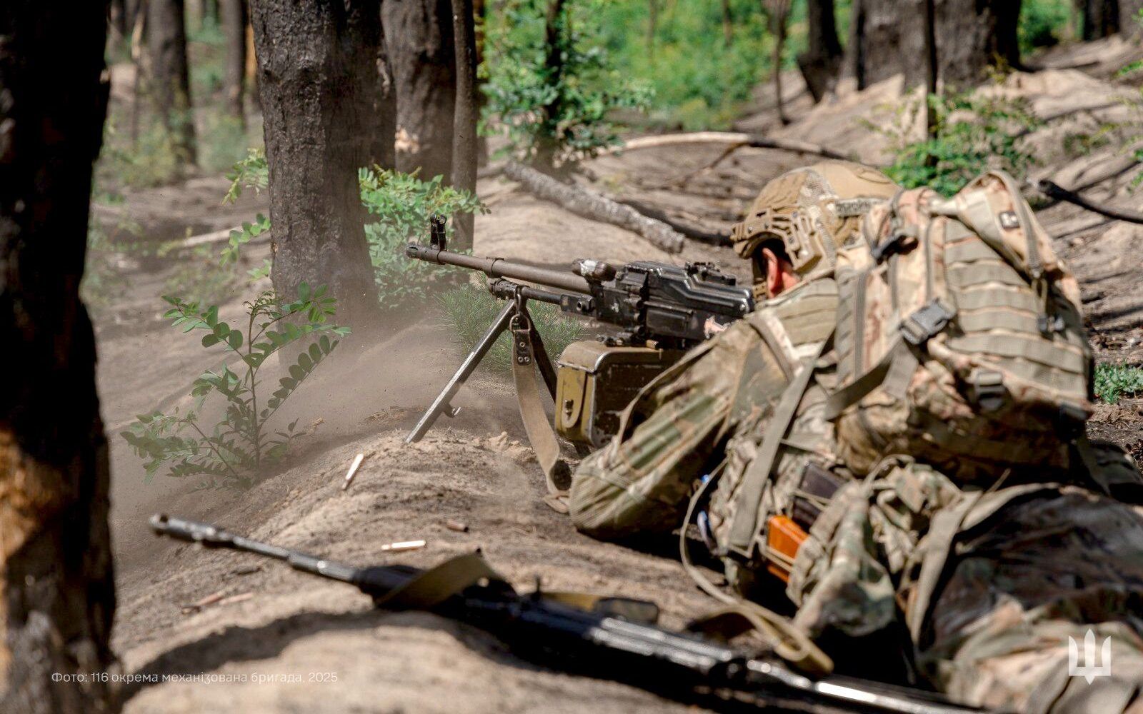 Окупанти атакували позиції українських захисників поблизу Глибокого на порталі Gromada Group