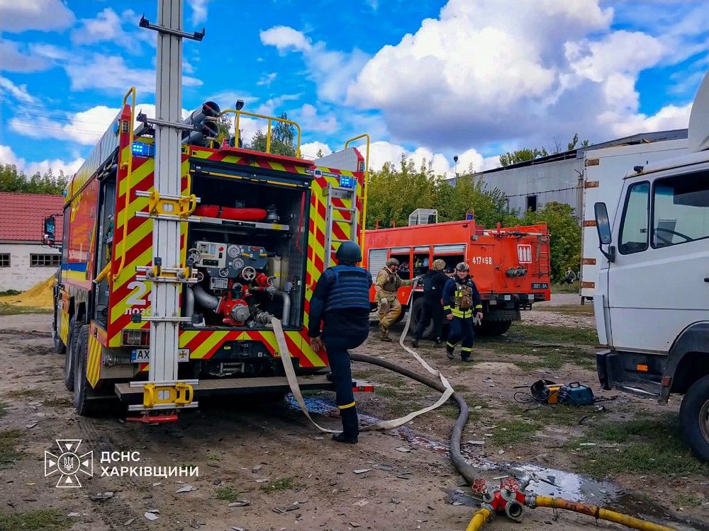 Минулої доби ворог обстріляв 12 населених пунктів області, зокрема Харків - фото 6