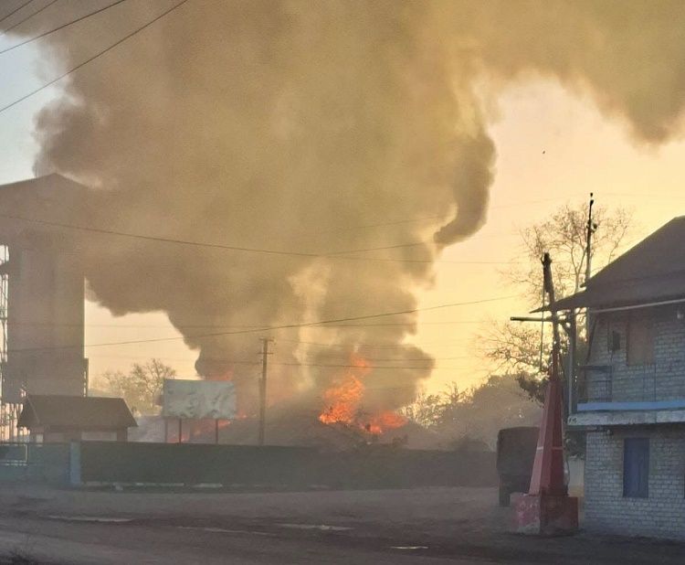 Минулої доби ворог обстріляв 19 населених пунктів Харківщини, постраждали шестеро цивільних осіб - фото 7