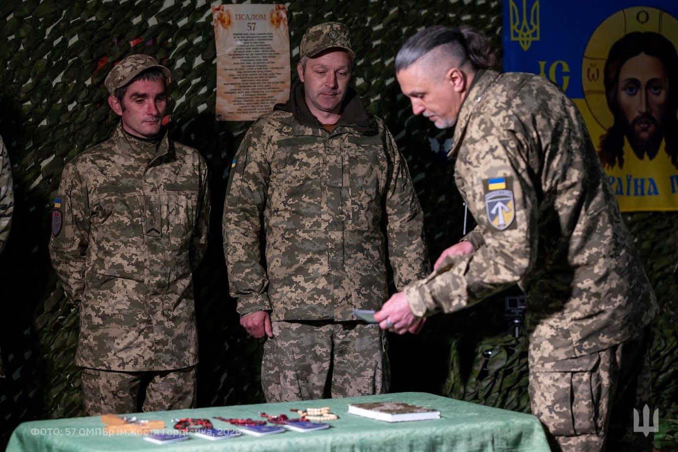 «Бути поруч»: як колишній заступник керівника проектного інституту став військовим капеланом 57-ї бригади - фото 2