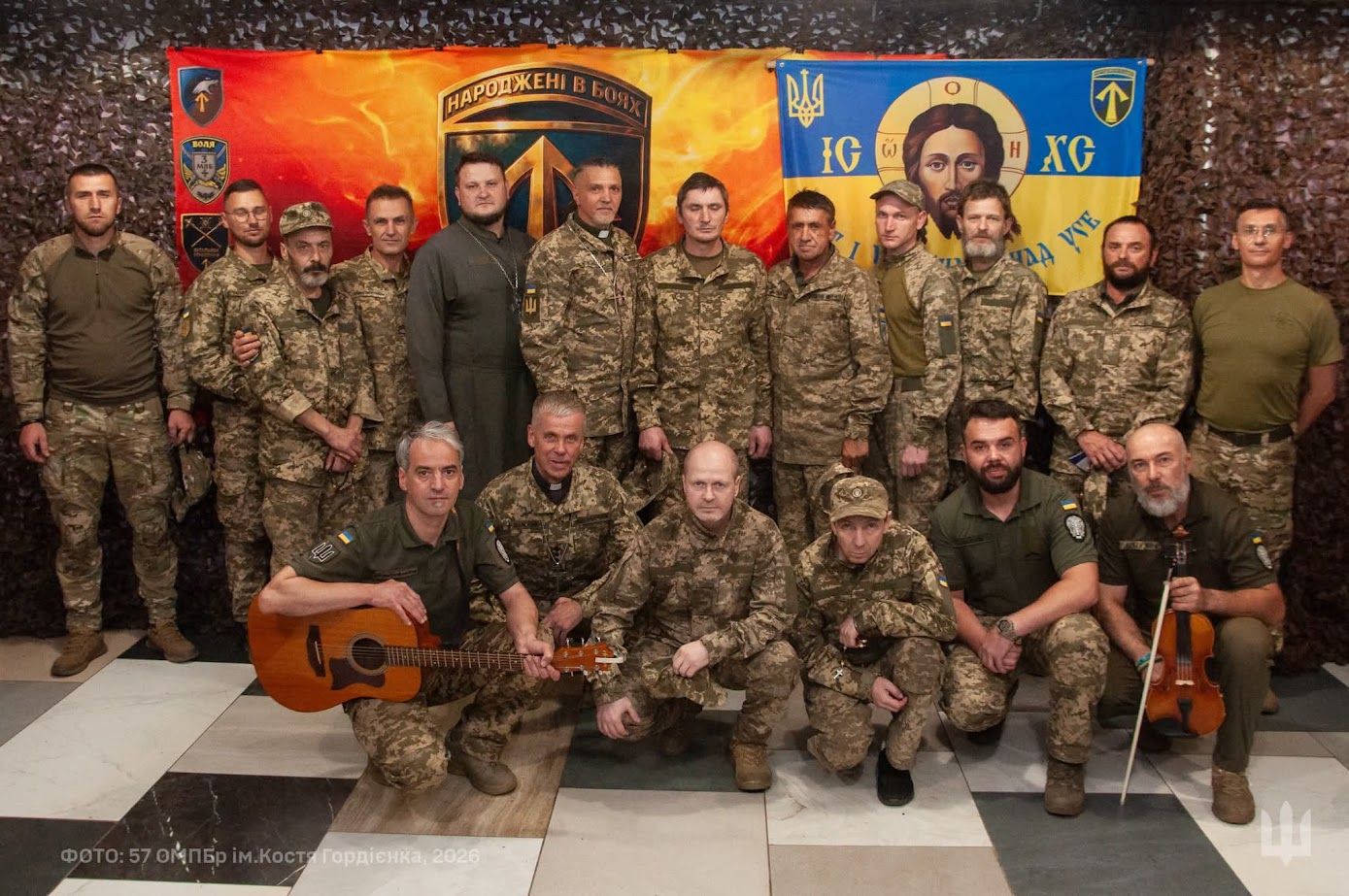 «Бути поруч»: як колишній заступник керівника проектного інституту став військовим капеланом 57-ї бригади - фото 3