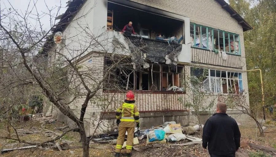 Фото з відкритих джерел Якщо ваше житло/майно постраждало внаслідок ракетних обстрілів, ви можете звернутися за отриманням матеріальної допомоги від громади для оперативного відновлення/ремонту житла Солоницівської селищної ради.