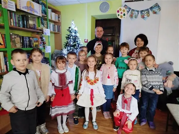 Джерело: Покотилівська дитяча бібліотека У Покотилівській дитячій бібліотеці пройшло різдвяне свято на порталі Gromada Group