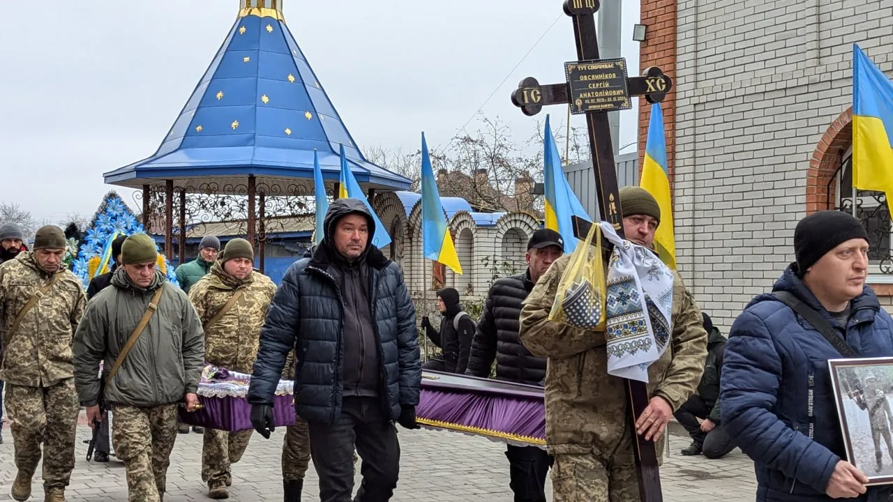 Фото Златопільська міська рада У Златопільській громаді попрощалися з військовим Сергієм Овсянніковим на порталі Gromada Group