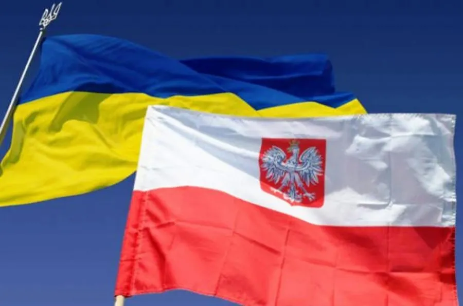Польсько-український господарчий центр ініціює створення спеціалізованого бізнес-каталогу «Україна в Європі», який безкоштовно розповсюджуватиметься серед європейських підприємців та інвесторів, торгово-промислових палат, галузевих бізнес-асоціацій, дипломатичних представництв у Польщі та країнах ЄС .