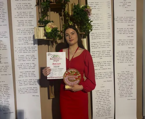 Марина Семененко з Краснокутщини здобула Гран-прі  Всеукраїнського конкурсу "Калиновий оберіг" (ФОТО) на порталі Gromada Group