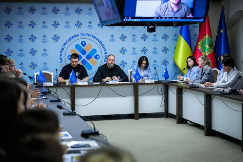 Начальник ХОВА Олег Синєгубов взяв участь в установчому засіданні Молодіжного конгресу Харківщини. Захід відбувся у межах реалізації Указу Президента України Володимира Зеленського щодо створення Палати регіональних молодіжних конгресів при Конгресі місцевих та регіональних влад.