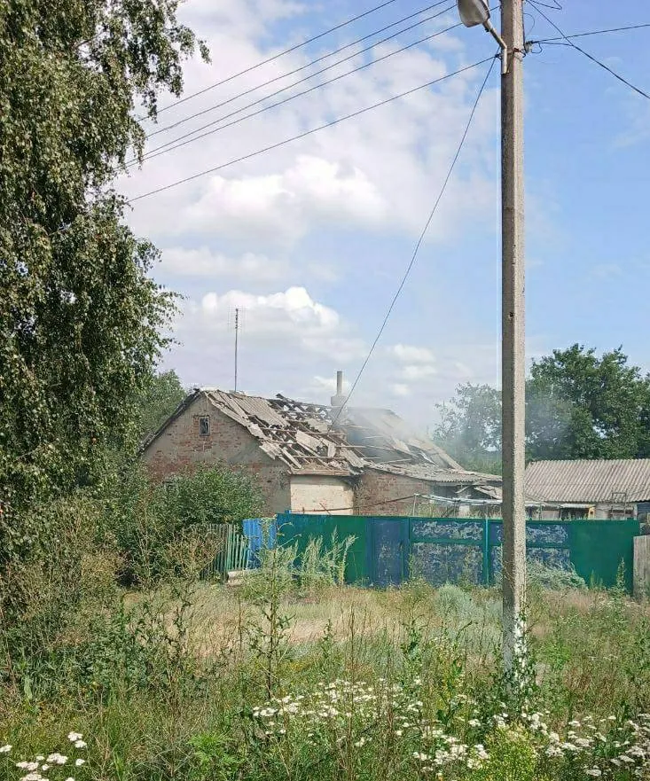 Російські дрони знищили три будинки у Баранівці: триває евакуація останніх жителів на порталі Gromada Group