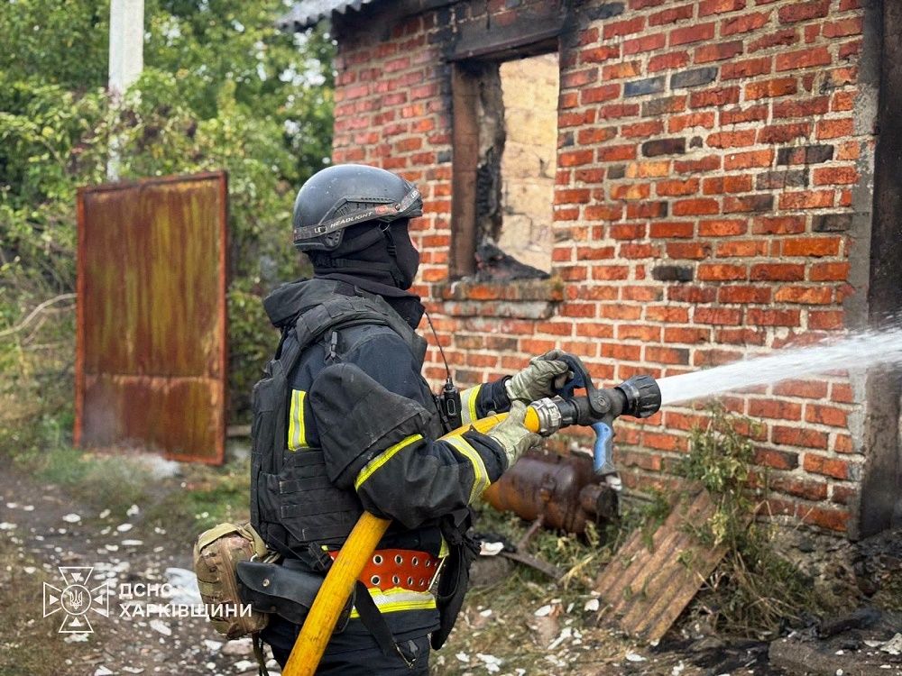 Минулої доби ворог обстріляв 22 населені пункти Харківщини, є вбиті та поранені - фото 3