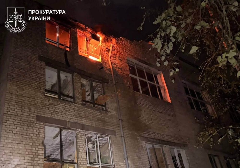 Минулої доби ворог обстріляв 22 населені пункти Харківщини, є вбиті та поранені - фото 4