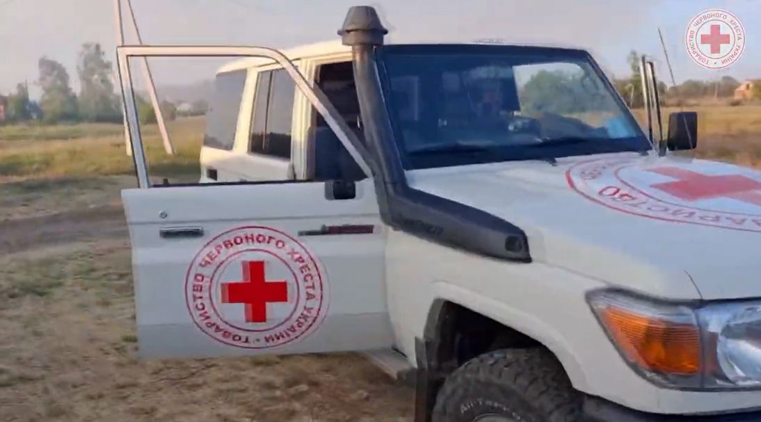 Скриншот з відео Липці. Евакуація. Літо 2024: як загін Червоного Хреста допомагав липчанам урятуватися на порталі Gromada Group