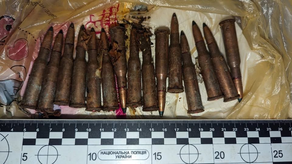 Житель Сахновщини нещодавно знайшов на узбіччі дороги поблизу свого домоволодіння патрони калібру 7,62 мм на порталі Gromada Group