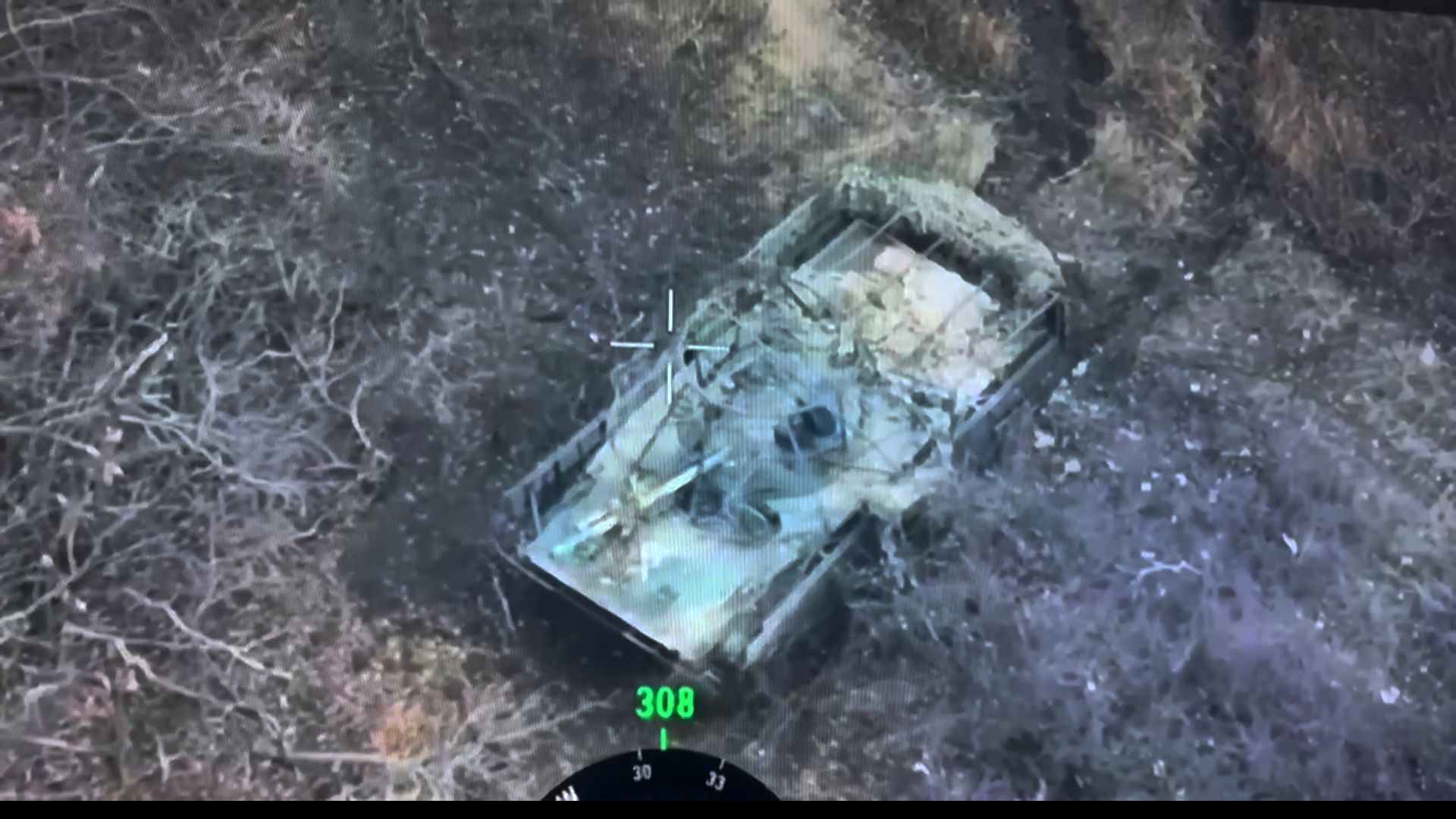 Скриншот з відео Ворожу БМП-3 спалили українські захисники у Липецькій громаді на порталі Gromada Group