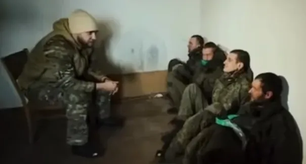 Скриншот з відео Бійці третьої штурмової бригади ЗСУ захопили в полон групу російських окупантів на порталі Gromada Group