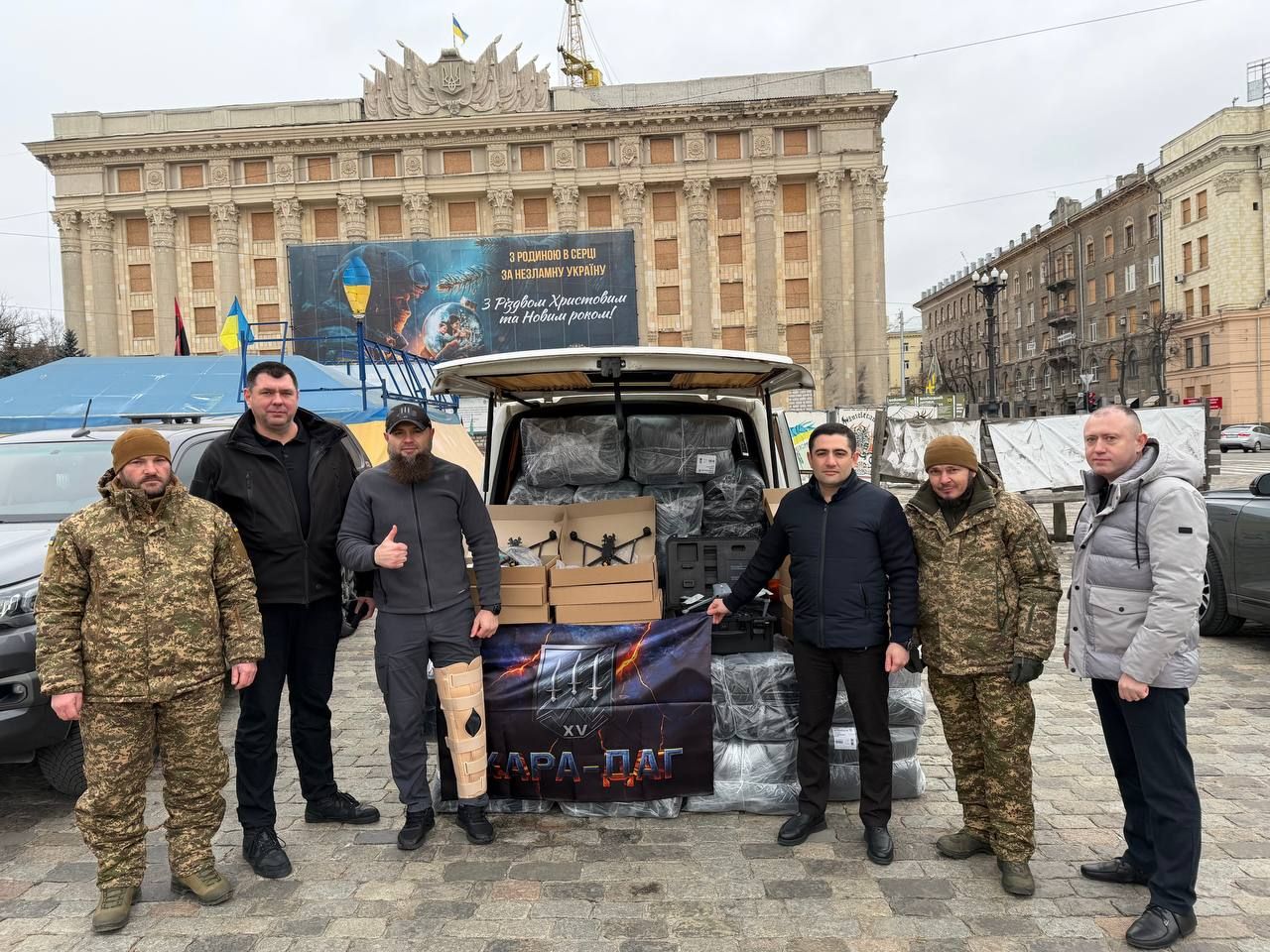 FPV-дрони, теплі ковдри, антитепловізорні костюми: прокурори Харківщини передали допомогу військовим на порталі Gromada Group