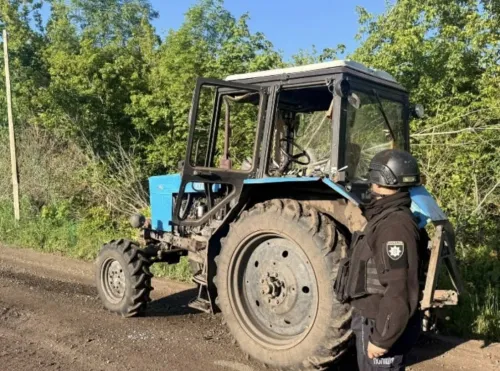 Жінка і чоловік поранені внаслідок ударів російських БПЛа по Великобурлуччині на порталі Gromada Group