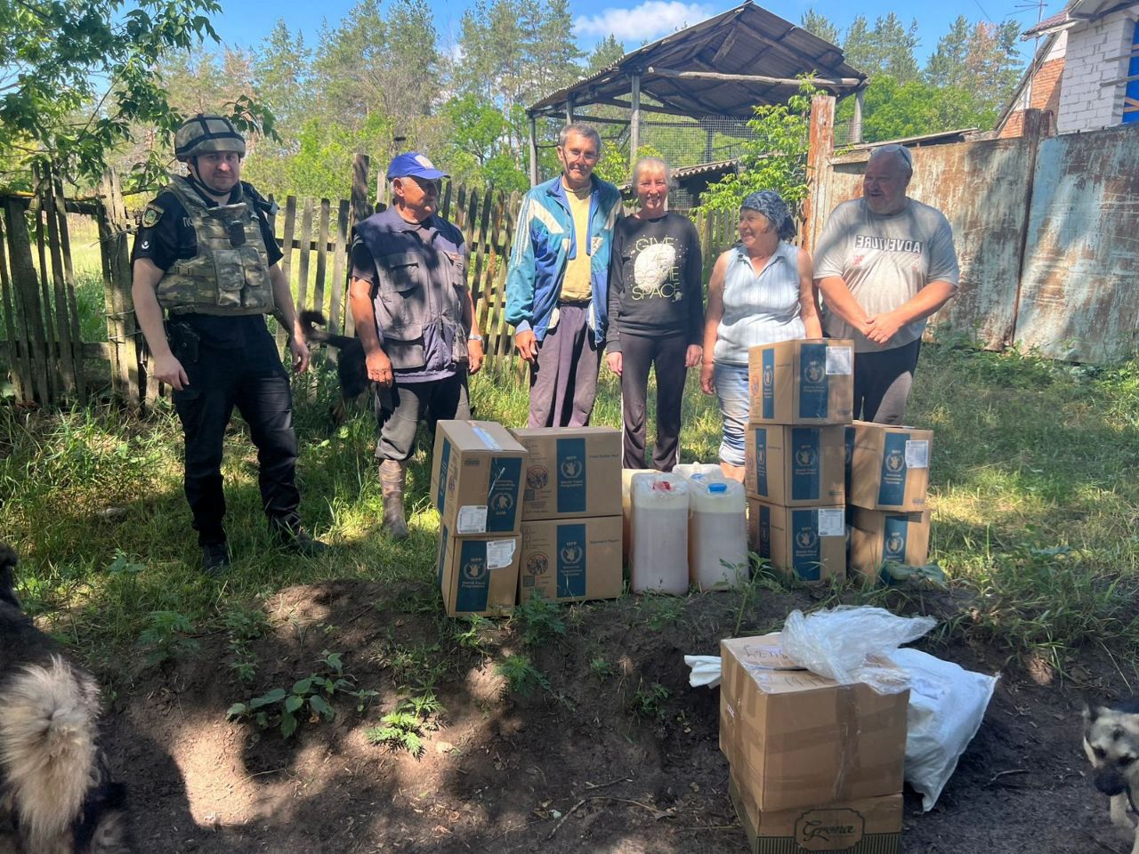 Хліб, пальне та продуктові набори: допомога мешканцям Липецької громади триває на порталі Gromada Group
