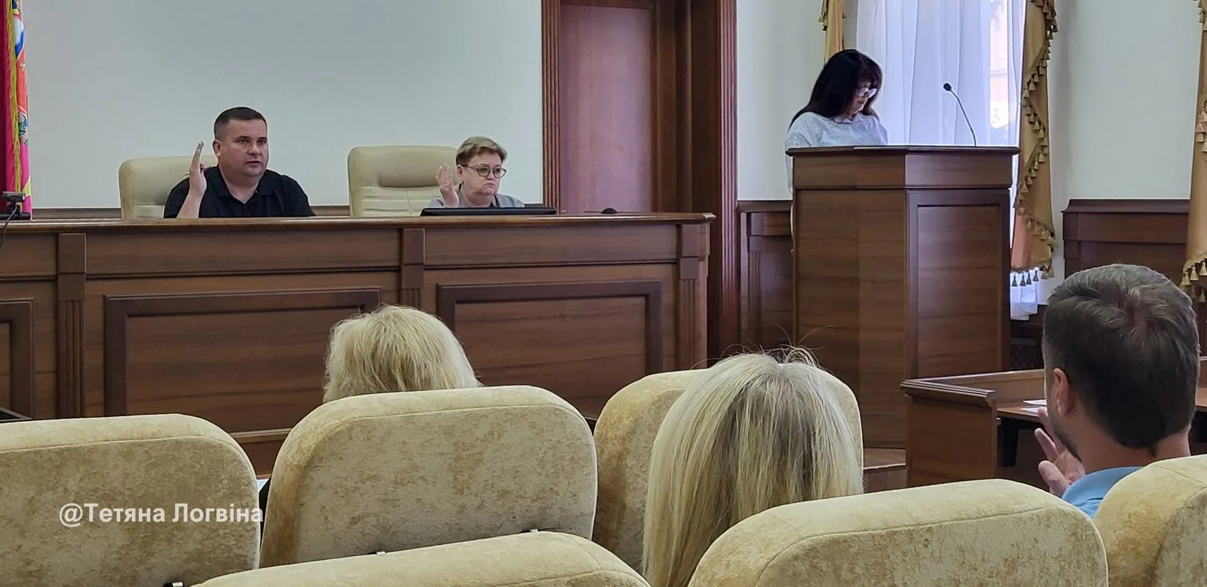 На засіданні виконкому Зміївської міської ради погодили матеріальну допомогу та житлові рішення на порталі Gromada Group