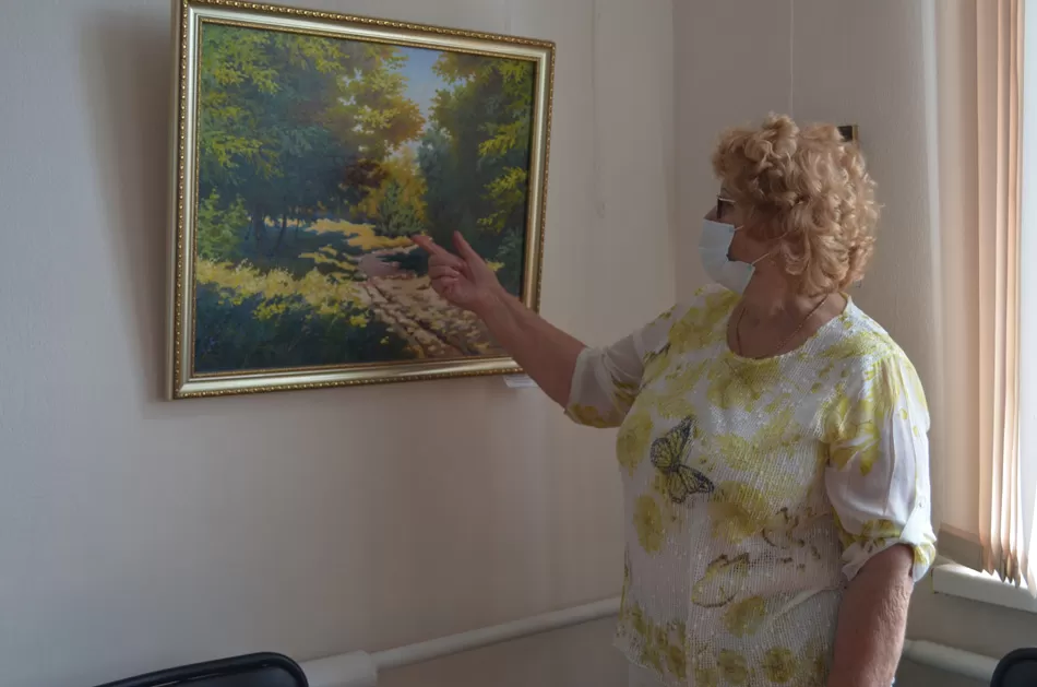 Розмаїттям фарб та красою довкілля зачаровують картини куп’янського художника Володимира Логінова. Його персональна виставка «Пори року» відкрилася в Куп’янському краєзнавчому музеї 23 липня 2020 року.